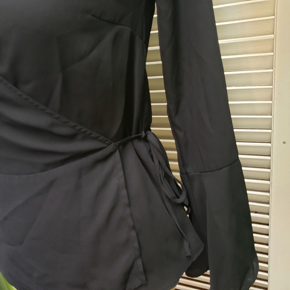 Ambiance Black Fitted Wrap Bell Sleeve Top Size Small - Picture 9 of 15